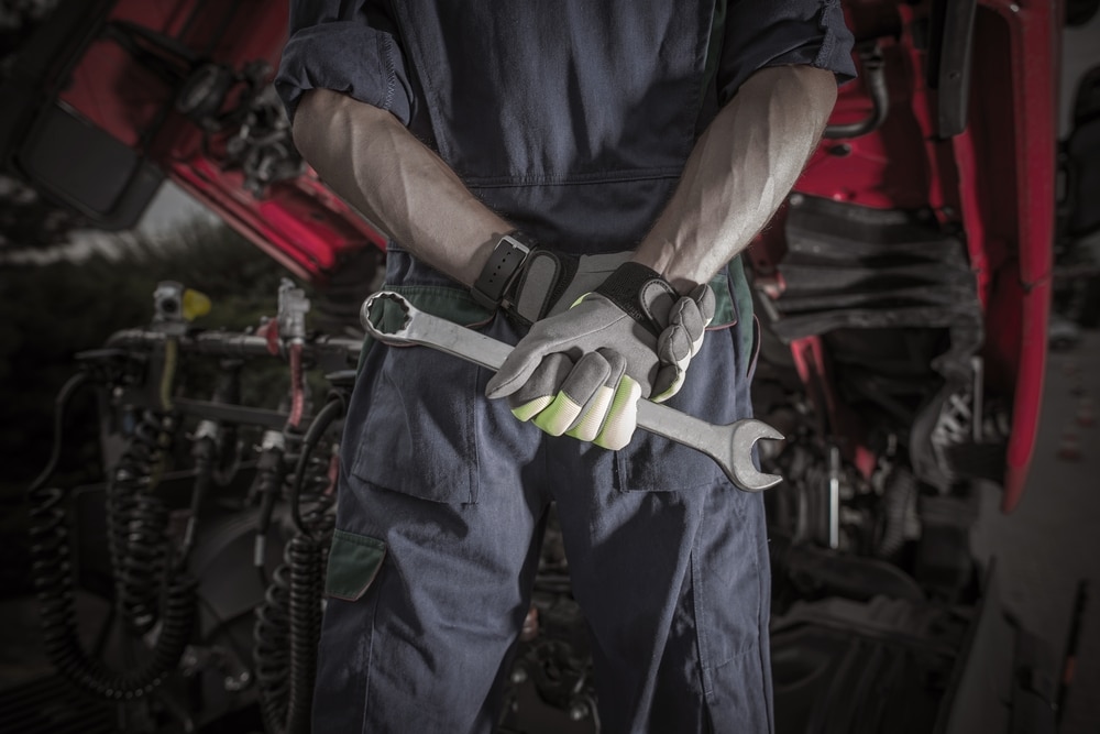 Resources 8 Maintenance management truck mechanic